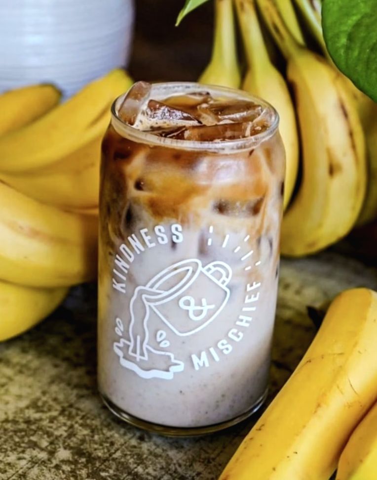 Studium przypadku: Jak jedna kawiarnia w Los Angeles pokonuje trudności