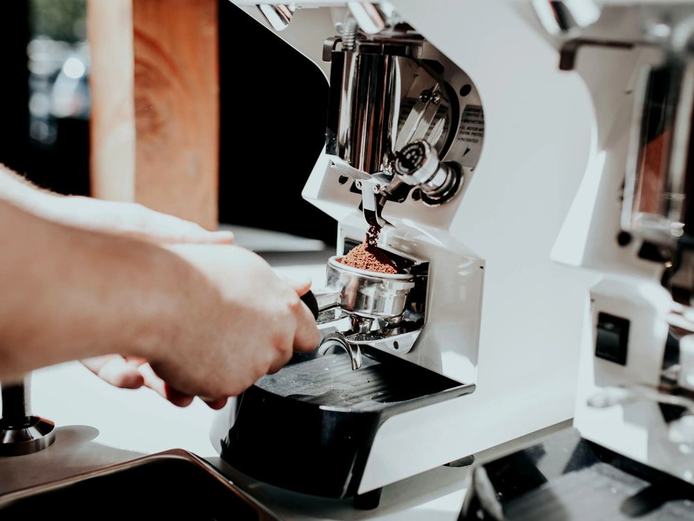 Jaki rzeczywisty wpływ ma stan sprzętu na jakość kawy?