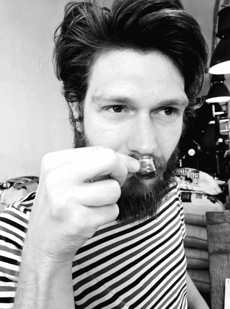 Technologia rozwija się w całym łańcuchu dostaw kawy, nie tylko w procesie palenia