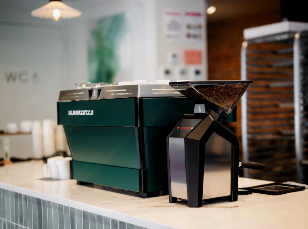 Żarna standardowe a żarna ślepe: Jaka jest różnica?