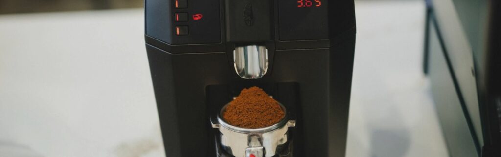 Żarna standardowe a żarna ślepe: Jaka jest różnica?