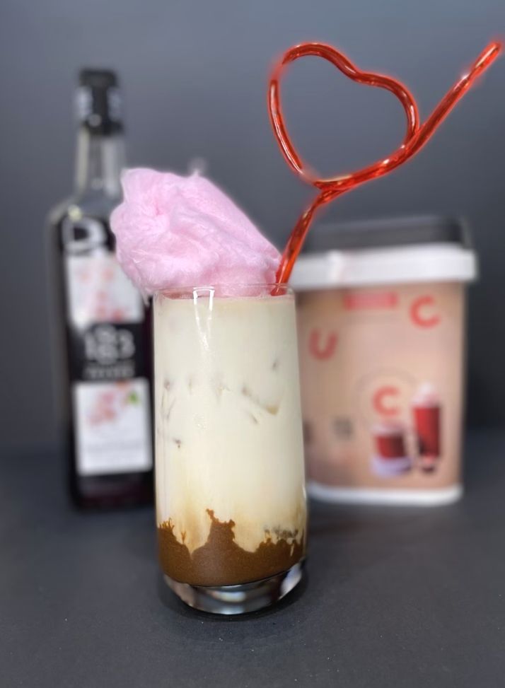 Świętuj sezon miłości: Walentynkowe specjały od 5 mistrzów baristyki