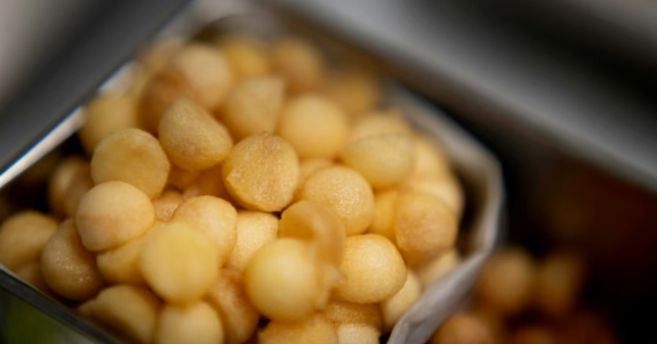 Czy Mleko z Orzechów Macadamia Stanie Się Następnym Trendem Kawiarniowym?