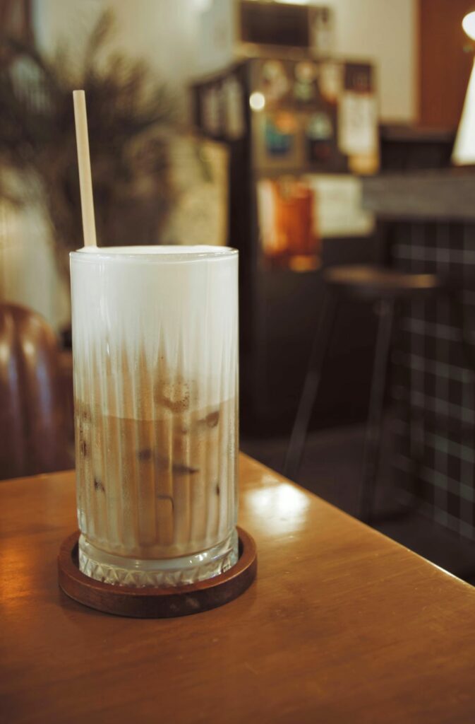 Czy Mleko z Orzechów Macadamia Stanie Się Następnym Trendem Kawiarniowym?