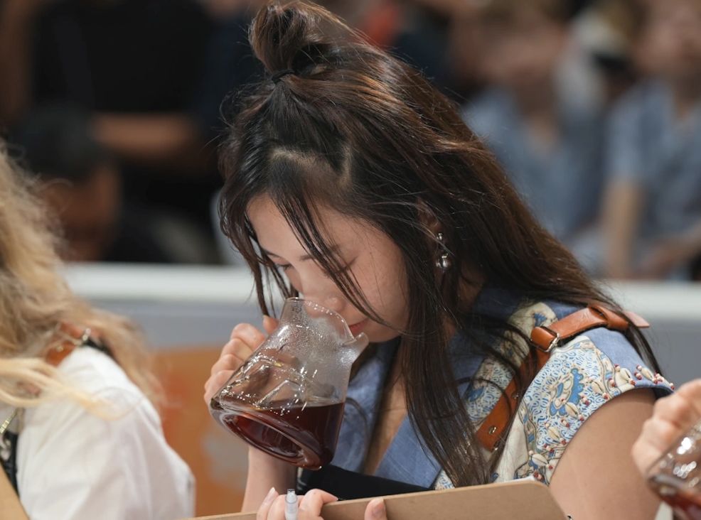 Temperatura zmienia wszystko w kawie przelewowej – i wpływa na obsługę klienta