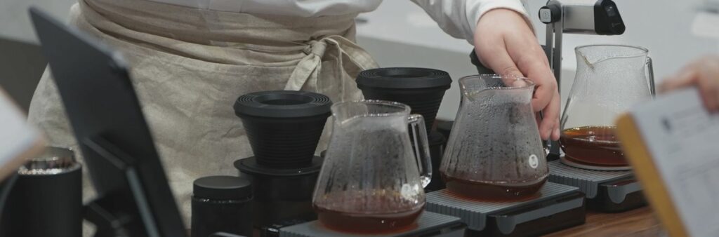 Temperatura zmienia wszystko w kawie przelewowej – i wpływa na obsługę klienta