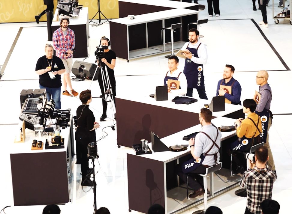 Wygrywanie konkursów to za mało: Dlaczego coraz więcej mistrzów baristów buduje własne marki